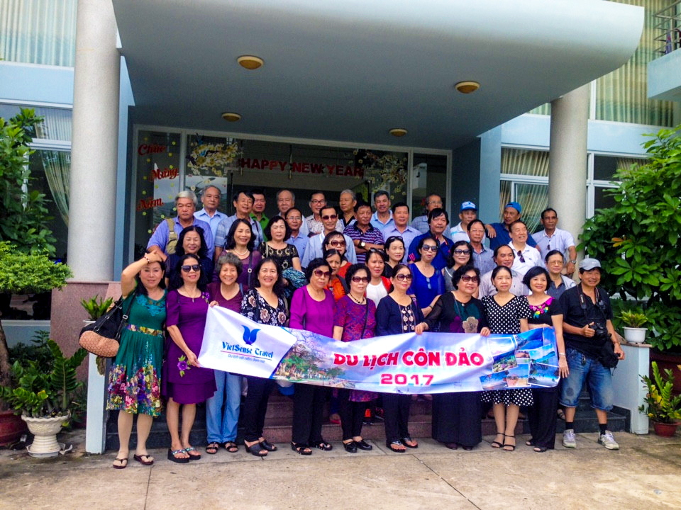 Đi lễ Cô Sáu tại Nghĩa trang Hàng Dương | 3 Ngày 2 Đêm từ Hà Nội - Ảnh 5