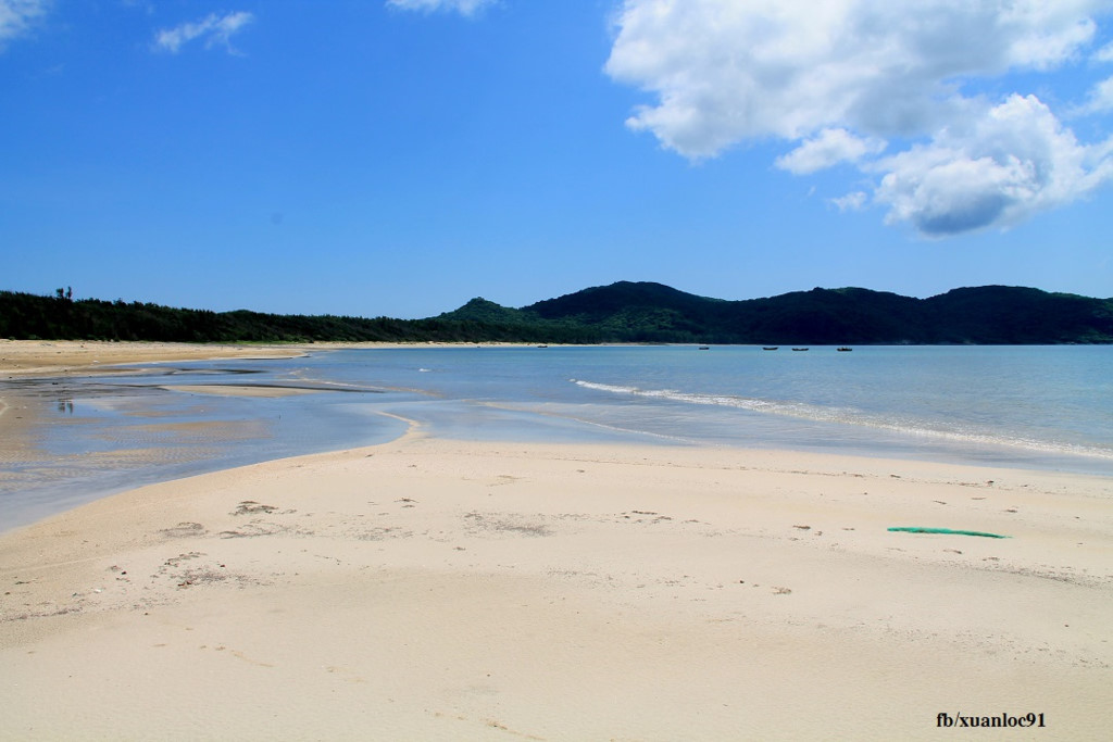 Vẻ Bình Yên Ở Địa Ngục Trần Gian Côn Đảo - Ảnh 13