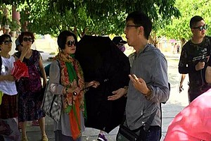 Lịch Sử Việt Nam bị hướng dẫn viên chui của Trung Quốc xuyên tạc Lịch Sử Việt Nam bị hướng dẫn viên chui của Trung Quốc xuyên tạc
