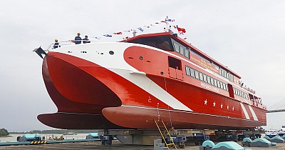 Du lịch Côn Đảo bằng tàu cao tốc 5 sao Express 36 thời gian di chuyển chỉ còn một nửa. Du lịch Côn Đảo bằng tàu cao tốc 5 sao Express 36 thời gian di chuyển chỉ còn một nửa.