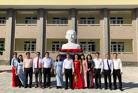 Tượng Đài Lê Hồng Phong Côn Đảo