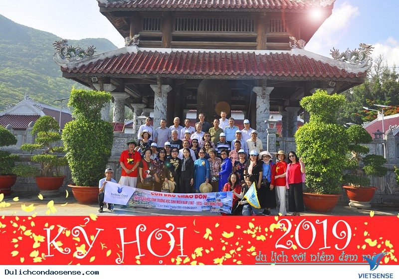 Chọn đúng hướng dẫn viên là chọn đúng người thuyền trưởng trên con tàu đón Tết - Ảnh 1 Chọn đúng hướng dẫn viên là chọn đúng người thuyền trưởng trên con tàu đón Tết - Ảnh 1