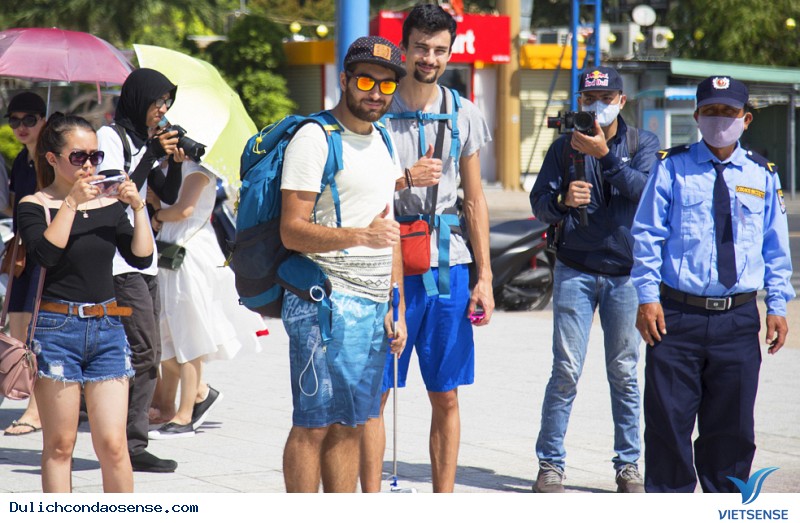 Côn Đảo đón Xuân đa dạng dòng khách - Ảnh 1 Côn Đảo đón Xuân đa dạng dòng khách - Ảnh 1