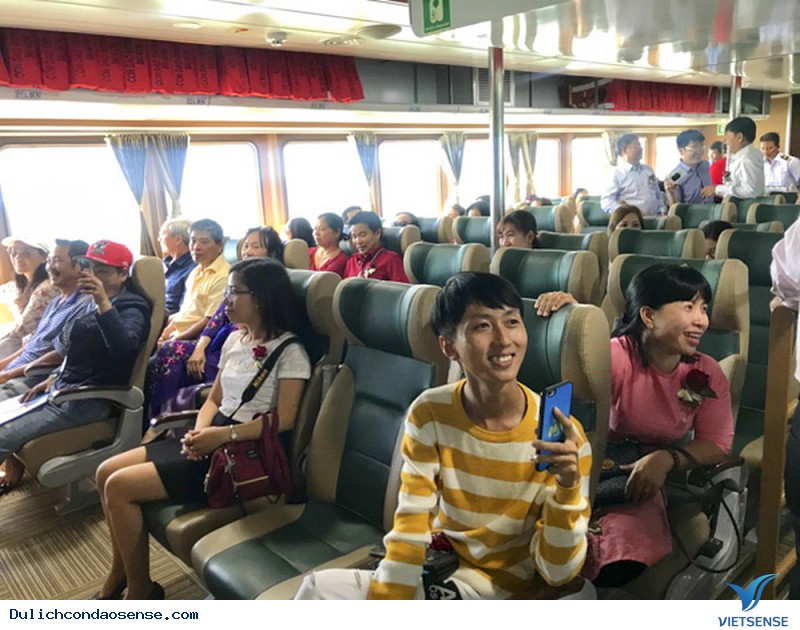 Express 36 sẽ phải tăng cường tàu và các chuyến đi để phục vụ cho Lữ khách
tham gia Chương trình Côn Đảo. - Ảnh 1 Express 36 sẽ phải tăng cường tàu và các chuyến đi để phục vụ cho Lữ khách
tham gia Chương trình Côn Đảo. - Ảnh 1