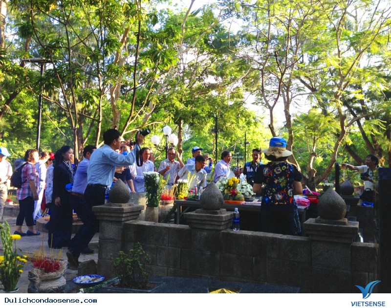 Hành hương Côn Đảo về thăm viếng mộ nữ anh hùng Võ Thị Sáu - Ảnh 3 Hành hương Côn Đảo về thăm viếng mộ nữ anh hùng Võ Thị Sáu - Ảnh 3