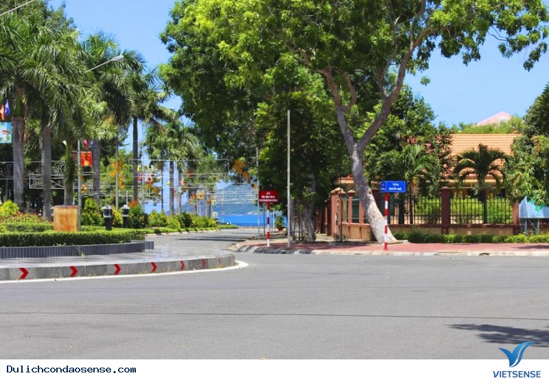 Lễ hội được tổ chức trên hai tuyến đường lộng gió