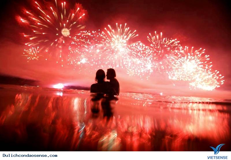 Chùm ảnh pháo hoa trên biển tuyệt đẹp Chùm ảnh pháo hoa trên biển tuyệt đẹp