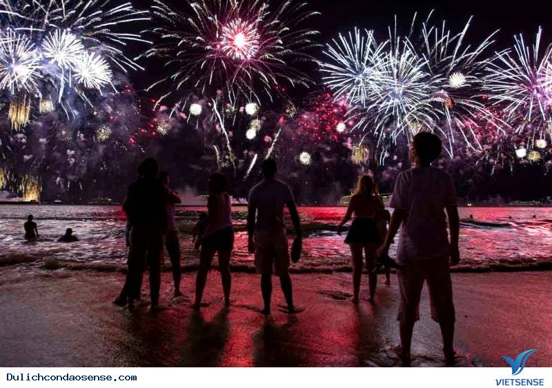 Chùm ảnh pháo hoa trên biển tuyệt đẹp Chùm ảnh pháo hoa trên biển tuyệt đẹp