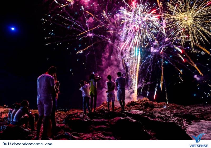 Chùm ảnh pháo hoa trên biển tuyệt đẹp Chùm ảnh pháo hoa trên biển tuyệt đẹp
