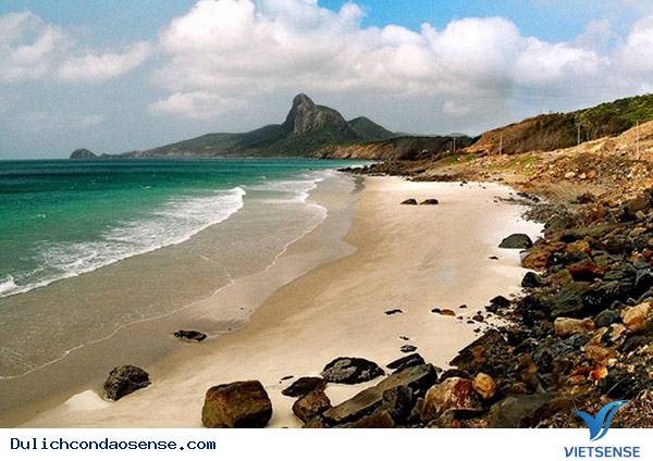 Thăm quan Côn Đảo hút khách trong dịp hè 2025 - Ảnh 4