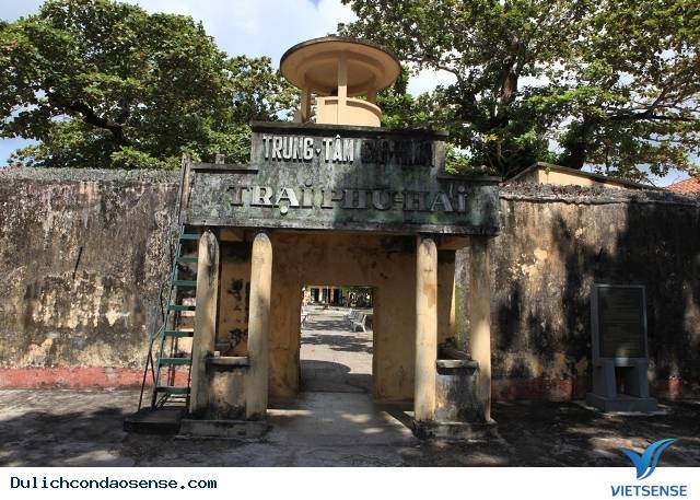 Nhà tù Côn Đảo