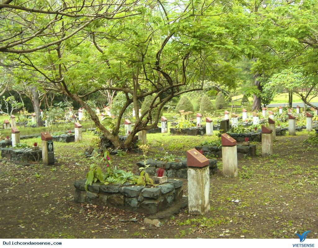 Thăm các khu di tích lịch sử ở Côn Đảo - Ảnh 2 Thăm các khu di tích lịch sử ở Côn Đảo - Ảnh 2