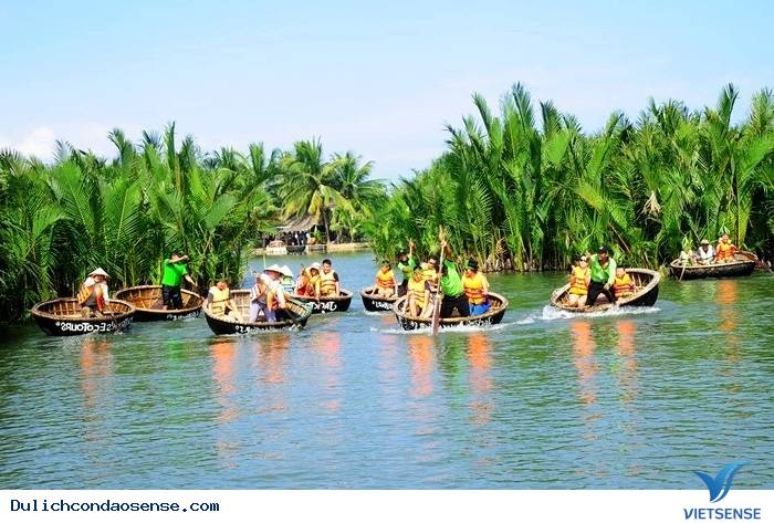 Những chương trình độc lạ hút khách Tây ở Việt Nam - Ảnh 3