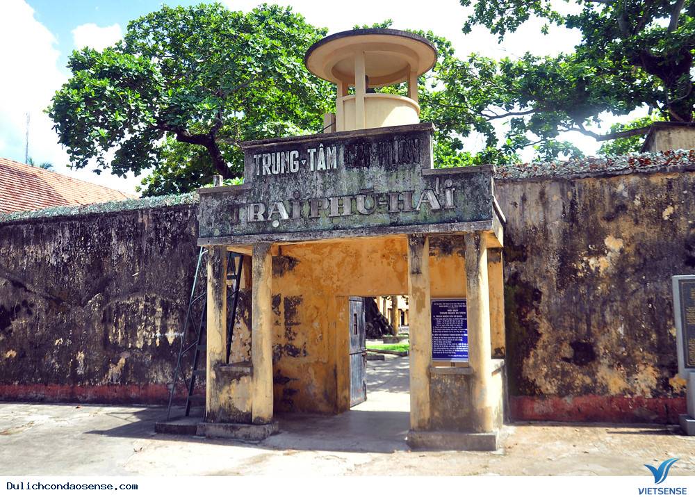 Rong ruổi 1 ngày ở Côn Đảo - Ảnh 2