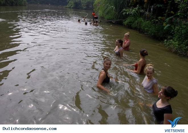 Trải nghiệm chăn trâu bắt cá ở Thái Nguyên của khách thăm quan - Ảnh 3 Trải nghiệm chăn trâu bắt cá ở Thái Nguyên của khách thăm quan - Ảnh 3